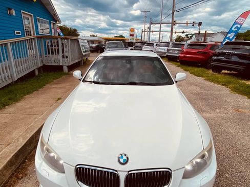 Used 2013 BMW 328i Convertible RWD image 3