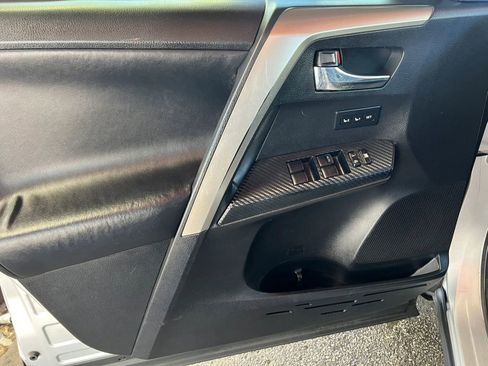 Used 2014 Toyota RAV4 Limited FWD image 25
