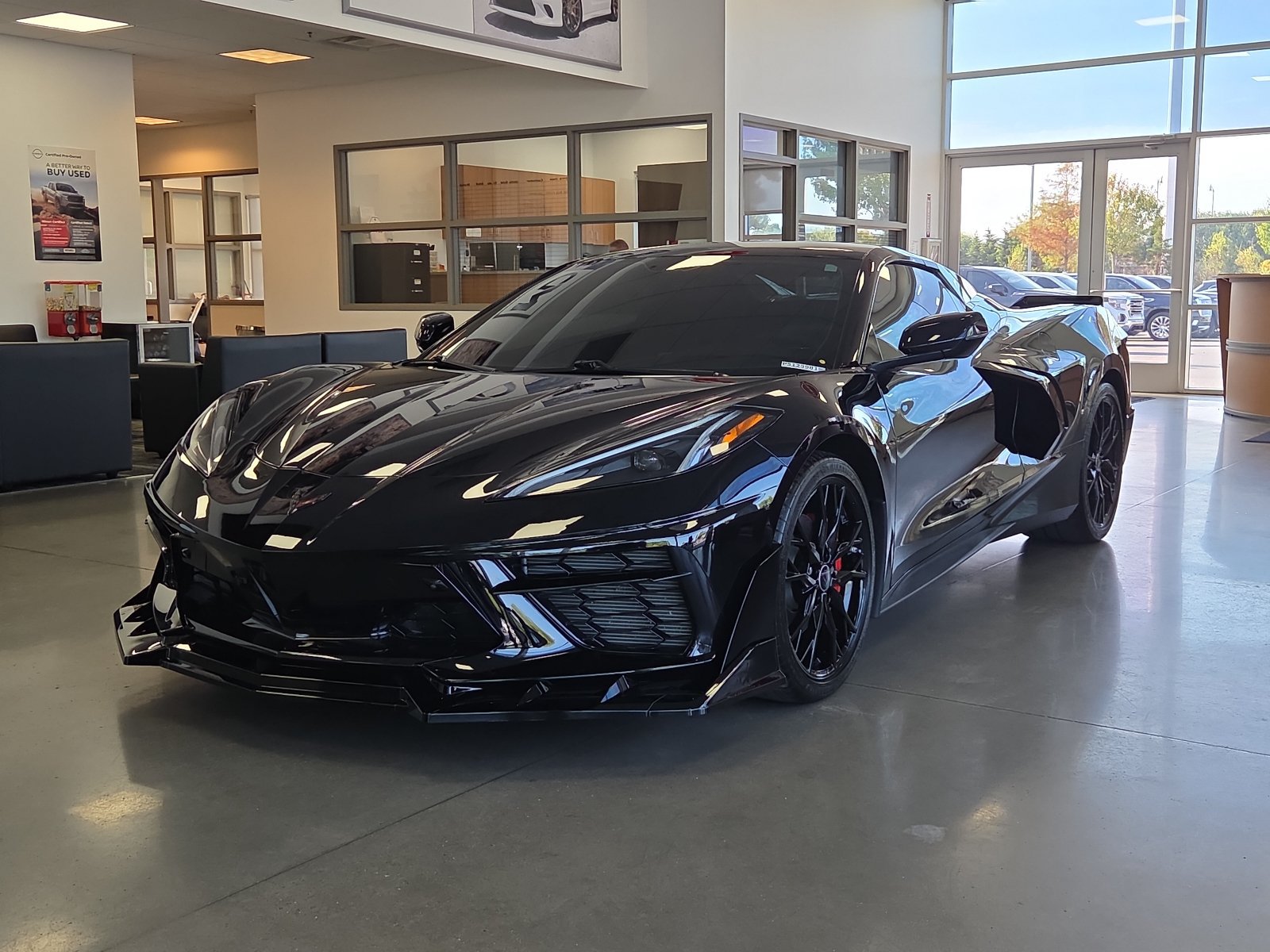 Used 2023 Chevrolet Corvette Stingray Premium Conv w/ Battery Protection Package RWD image 2