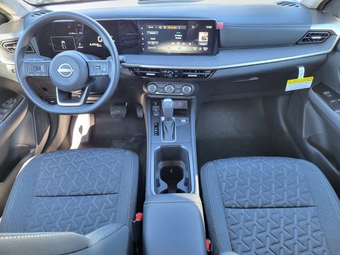 New 2025 Nissan Kicks SV w/ SV Premium Package image 8