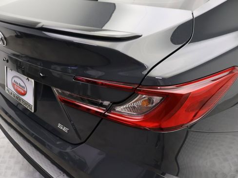 Used 2025 Toyota Camry SE FWD image 9