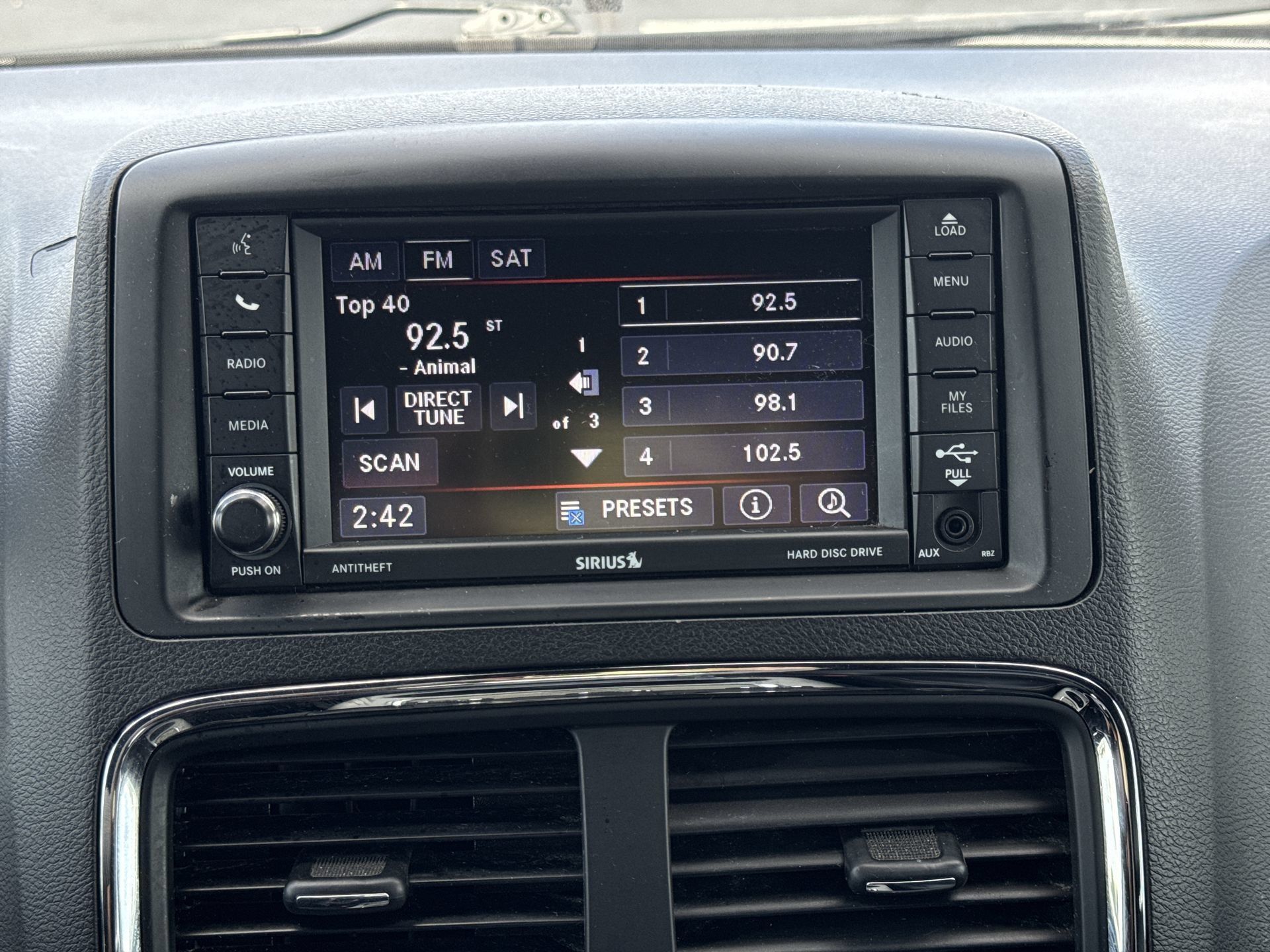 Used 2019 Dodge Grand Caravan SXT FWD image 16