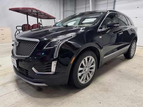 Used 2022 Cadillac XT5 Premium Luxury image 3