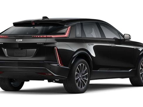 New 2025 Cadillac Lyriq Sport image 25
