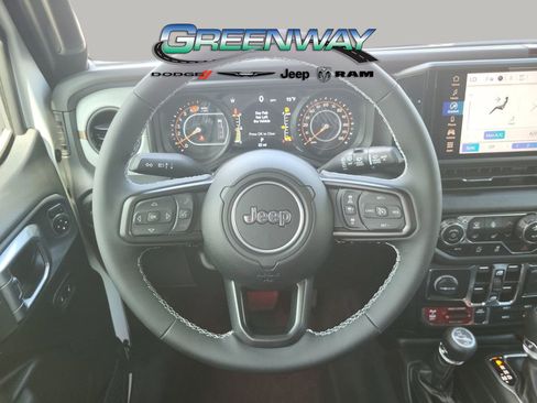 Used 2025 Jeep Wrangler Unlimited Sport AWD/4WD image 28