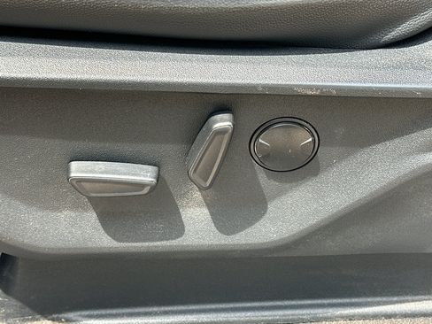 Used 2025 Ford F250 Lariat AWD/4WD image 30
