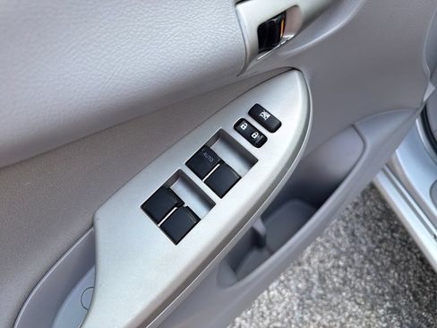 Used 2011 Toyota Corolla LE FWD image 11