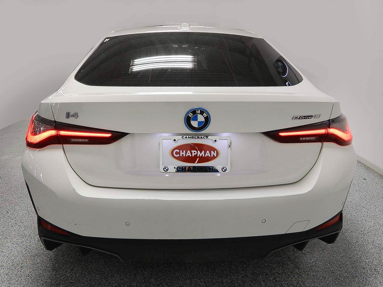 Used 2023 BMW i4 eDrive40 RWD image 4