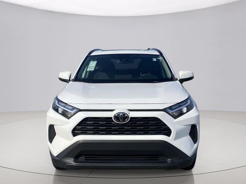 Used 2023 Toyota RAV4 XLE w/ Convenience Package FWD image 7