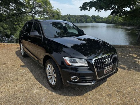 Used 2016 Audi Q5 2.0T Premium Plus w/ Technology Package AWD/4WD image 2
