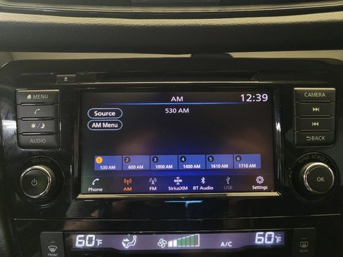 Used 2020 Nissan Rogue SV AWD/4WD image 25