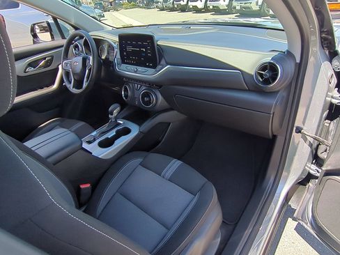 Used 2025 Chevrolet Blazer LT AWD/4WD image 27