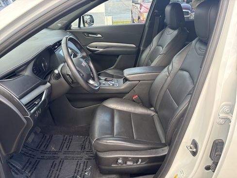 Used 2023 Cadillac XT4 Premium Luxury w/ Driver Assist Package AWD/4WD image 11