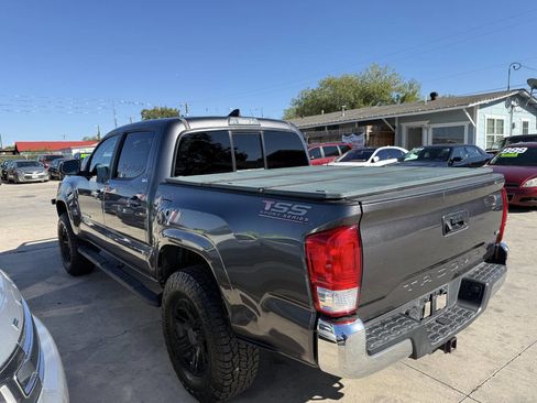 Used 2016 Toyota Tacoma SR5 image 4
