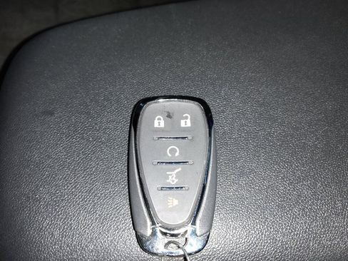 Used 2022 Chevrolet Equinox LT image 32