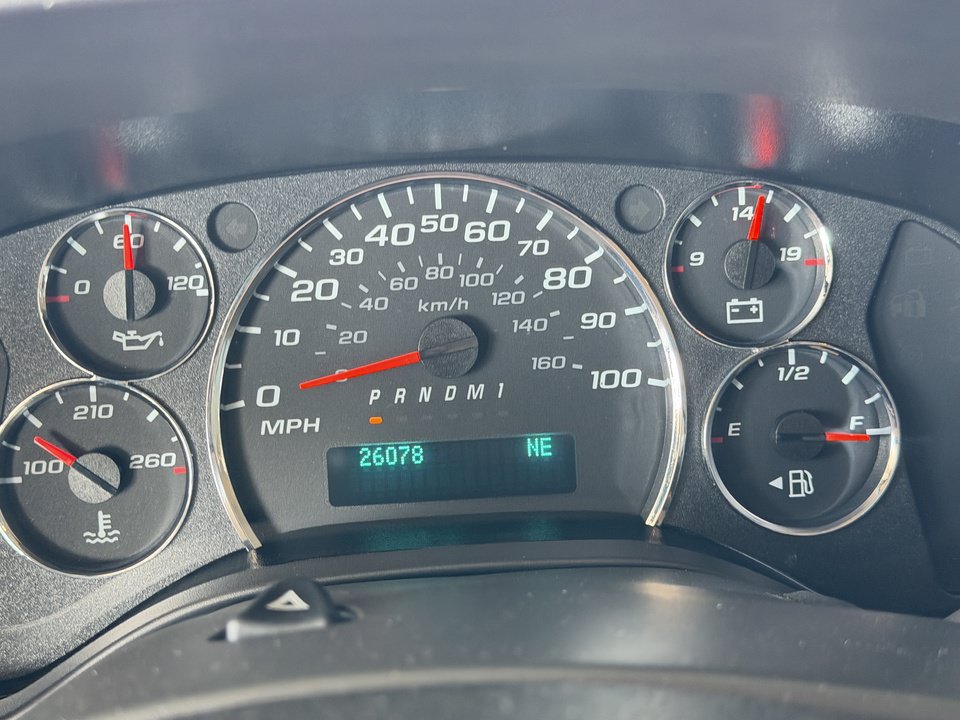 Used 2024 Chevrolet Express 3500 LT w/ LT Preferred Equipment Group RWD image 13