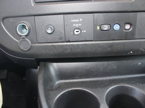 Used 2021 Chevrolet Express 2500 RWD image 15