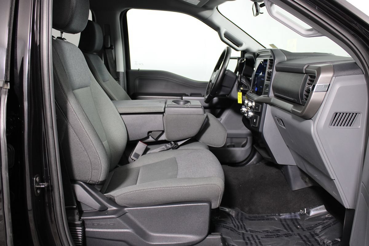 Used 2025 Ford F150 XLT w/ Equipment Group 301A Standard RWD image 24