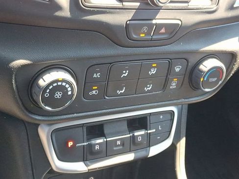Certified 2022 GMC Terrain SLE AWD/4WD image 15