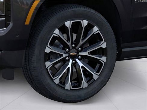 New 2026 Chevrolet Suburban High Country image 7