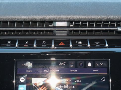 New 2025 Jeep Grand Cherokee L Altitude image 21