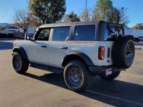 New 2025 Ford Bronco Badlands w/ Sasquatch Package image 3