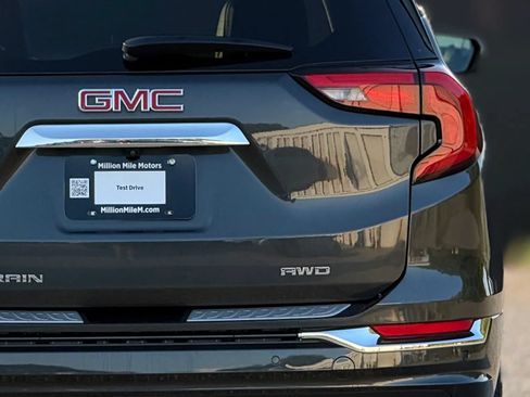 Used 2019 GMC Terrain Denali w/ Advanced Safety Package AWD/4WD image 14