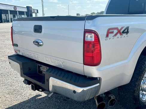 Used 2014 Ford F250 XLT w/ XLT Premium Package AWD/4WD image 9