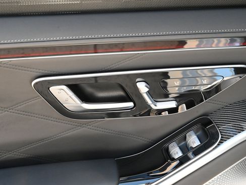 Used 2024 Mercedes-Benz S 63 AMG S image 39