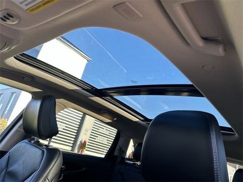 Used 2023 Lincoln Nautilus Reserve w/ Luxury Package image 24