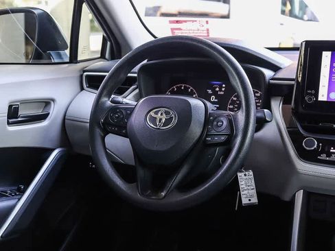 Used 2023 Toyota Corolla Cross L FWD image 14