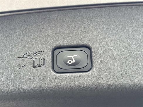 New 2026 Lincoln Nautilus Premier w/ Jet Appearance Package image 13