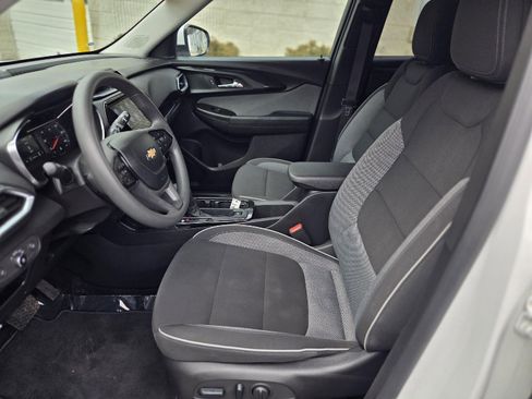 Used 2023 Chevrolet TrailBlazer LT w/ Convenience Package image 25