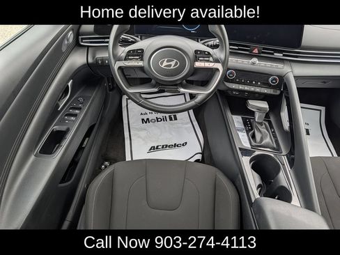 Used 2025 Hyundai Elantra SEL FWD image 14