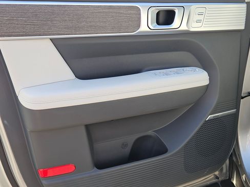 Certified 2024 Hyundai Santa Fe Limited image 11