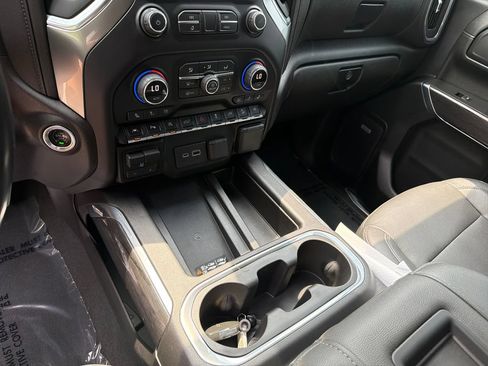 Used 2021 Chevrolet Silverado 1500 LTZ w/ LTZ Premium Package AWD/4WD image 30