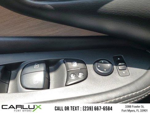 Used 2016 Nissan Murano SV image 23