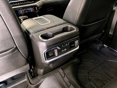 Used 2022 Chevrolet Silverado 1500 High Country w/ High Country Premium Package AWD/4WD image 28
