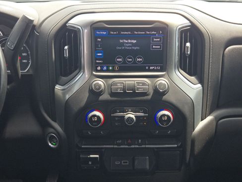 Used 2022 Chevrolet Silverado 2500 LT w/ Convenience Package image 15