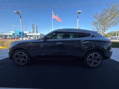 Used 2023 Maserati Levante GT AWD/4WD image 16