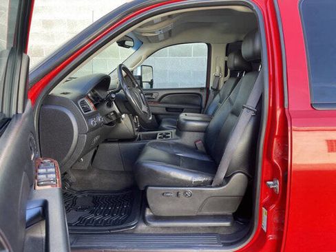 Used 2012 GMC Sierra 2500 SLT w/ SLT Convenience Package AWD/4WD image 16