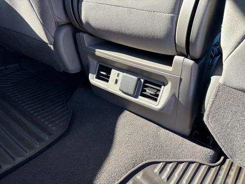 Used 2025 Chevrolet Silverado 1500 LT image 19