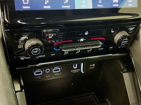 Used 2022 Jeep Grand Cherokee Limited 4xe image 24