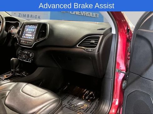 Used 2020 Jeep Cherokee Trailhawk w/ Technology Group AWD/4WD image 26