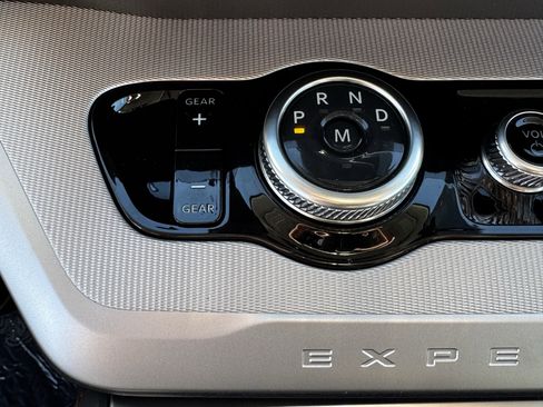 New 2025 Ford Expedition Active image 20