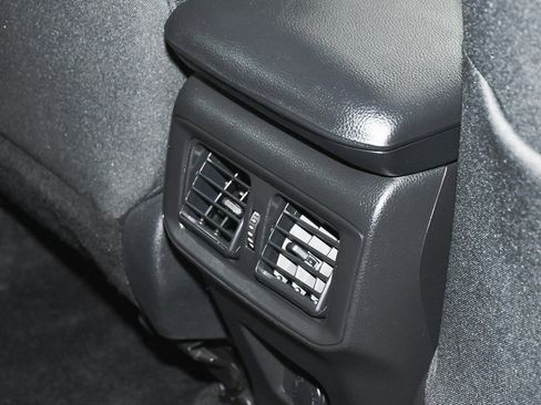 Used 2022 Toyota RAV4 LE image 39