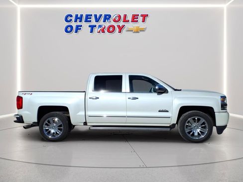 Used 2017 Chevrolet Silverado 1500 High Country image 10