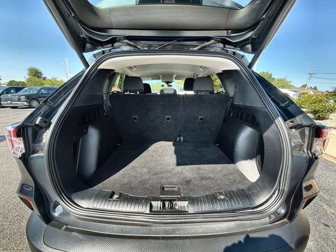 Used 2022 Ford Escape SE w/ SE Sport Appearance Package FWD image 18