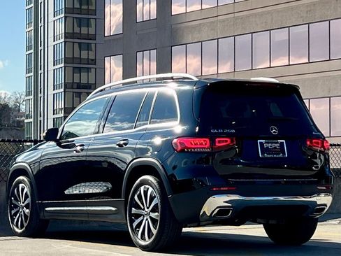 Used 2023 Mercedes-Benz GLB 250 4MATIC image 5