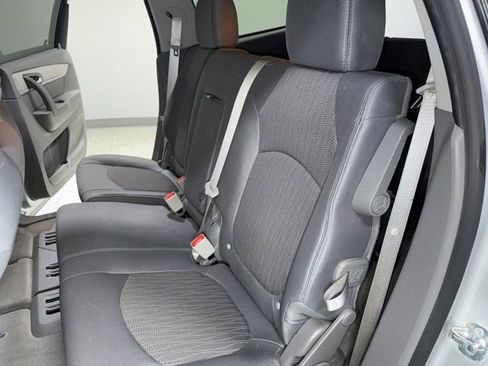 Used 2017 Chevrolet Traverse LS AWD/4WD image 24